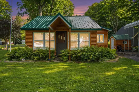 7523 W Forest Dr, Lake City, MI 49651