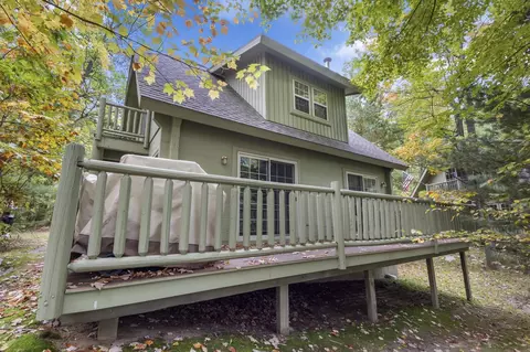 835 Golf Cottage Dr, Lewiston, MI 49756