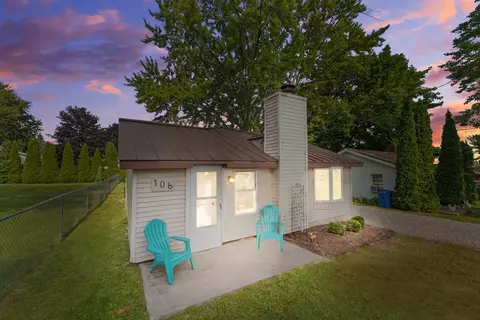 106 Dodge Avenue Houghton Lake Mi 48629 Ave, Houghton Lake, MI 48629