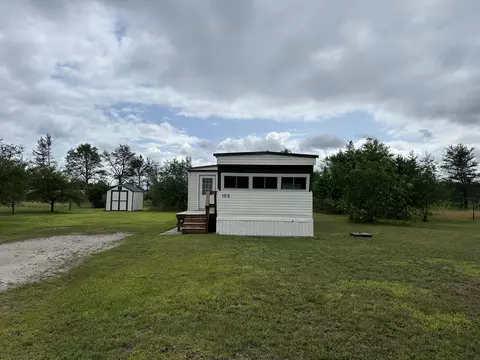 105 Crestwood Drive Grayling Mi 49738 Dr, Grayling, MI 49738