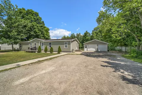 1653 Groveland Ave, Gaylord, MI 49735