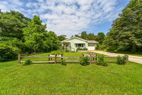 1050 Spruce St, Rogers City, MI 49779