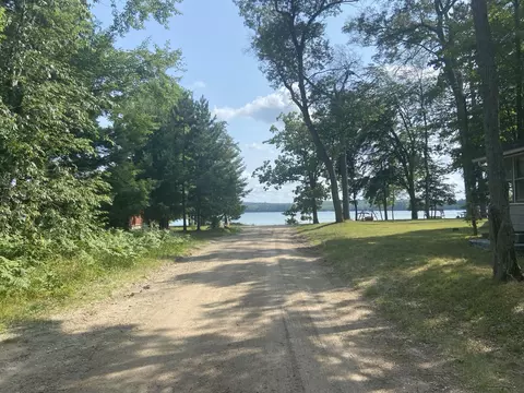 1323 Mcintyres Landing Road Grayling Mi 49738 Rd, Grayling, MI 49738