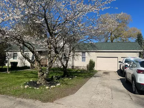 210 N Burgess St, West Branch, MI 48661