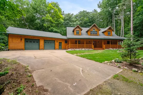 8766 Voyageur Trail Harbor Springs Mi 49740 Trl, Harbor Springs, MI 49740