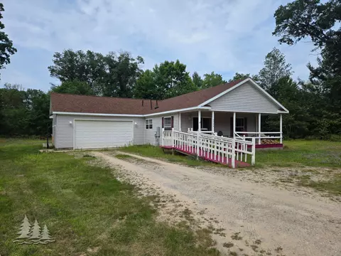 4944 Oakwood Dr, Lewiston, MI 49756