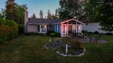 826 Iroquois Avenue Prudenville Mi 48651 Ave, Prudenville, MI 48651