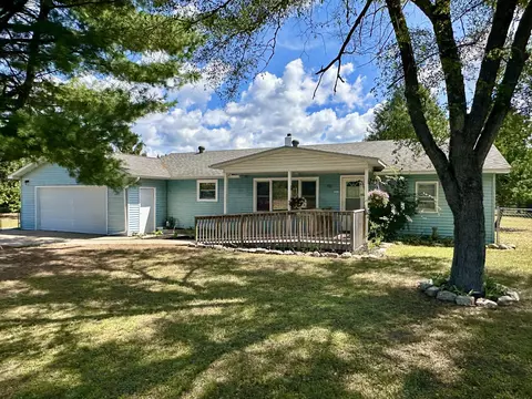 223 S Roberts Road Grayling Mi 49738 Rd, Grayling, MI 49738