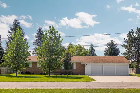 525 West St, Gaylord, MI 49735