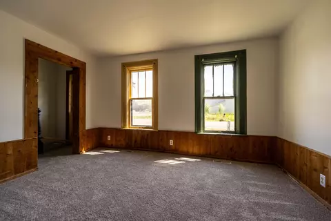 437 Duncan Ave, Cheboygan, MI 49721 photo 4