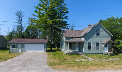 437 Duncan Ave, Cheboygan, MI 49721