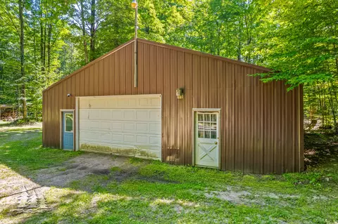 4788 Andergood Rd, Lewiston, MI 49756 photo 4