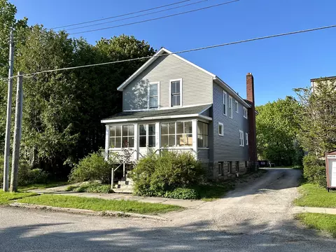 Exterior - 225 Backus Street Cheboygan Mi 49721 St, Cheboygan, MI 49721 photo 3 of 3