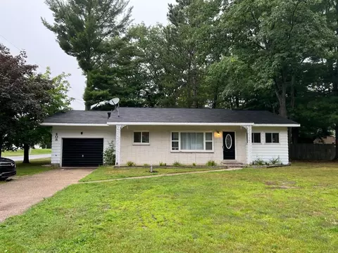 408 Dogwood Dr, Prudenville, MI 48651