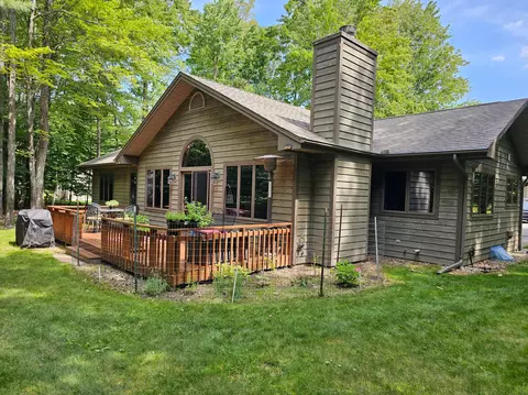 7244 Bob White Way Gaylord Mi 49735 Way, Gaylord, MI 49735