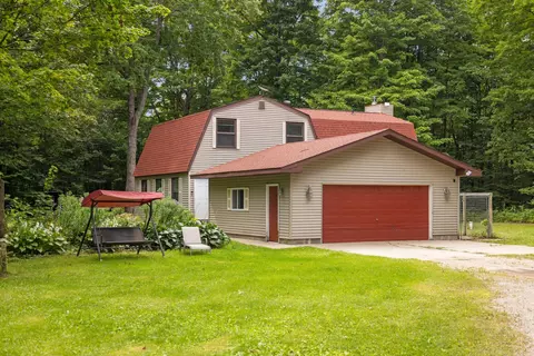 2768 Big Bowl Dr, Gaylord, MI 49735