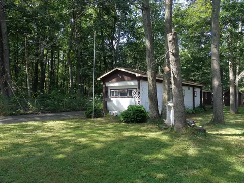 213 Cottage Drive Prudenville Mi 48651 Dr, Prudenville, MI 48651