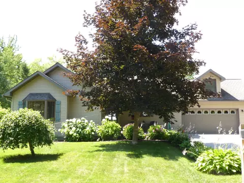 18631 Maple Drive Alpena Mi 49707 Dr, Alpena, MI 49707