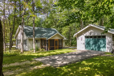 7569 Leelanau Trl, Gaylord, MI 49735