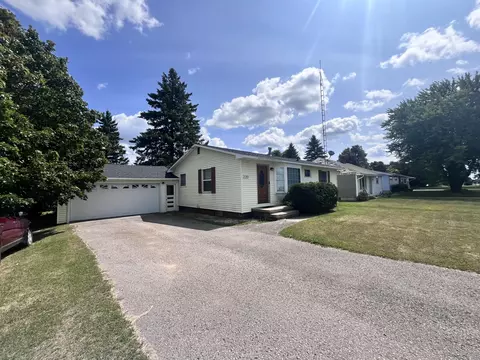 11383 Michigan Ave, Posen, MI 49776