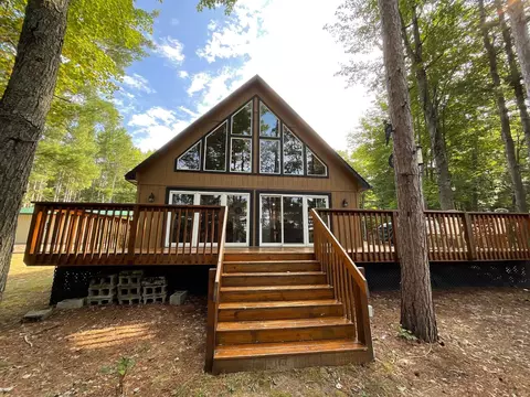 30 SE Loch Park Dr, Kalkaska, MI 49646