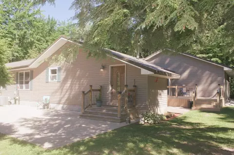5550 Tall Timber Trl, Gaylord, MI 49735