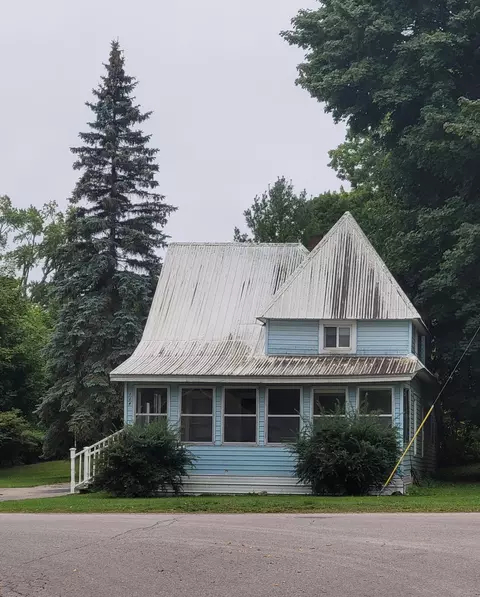 20563 Shaw St, Onaway, MI 49765