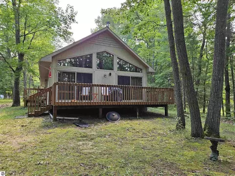 511 W Bear Lake Rd, Kalkaska, MI 49646
