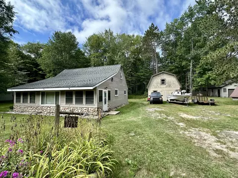 1304 Eagle St, Grayling, MI 49738 photo 2