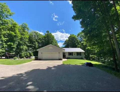 3363 Tree Tops Lane Vanderbilt Mi 49795 Ln, Vanderbilt, MI 49795