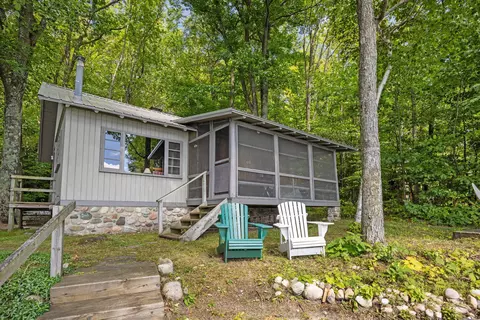 368 Delta Ln, Boyne Falls, MI 49713