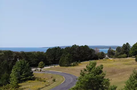 3225 Siebenhar Way Petoskey Mi 49770 Way, Petoskey, MI 49770