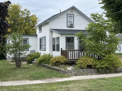 611 Third St, Cheboygan, MI 49721