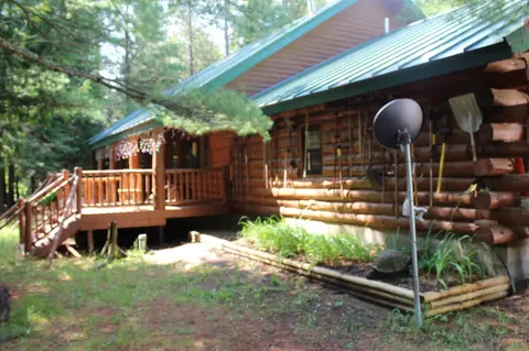 1811 Circle Ct, Grayling, MI 49738