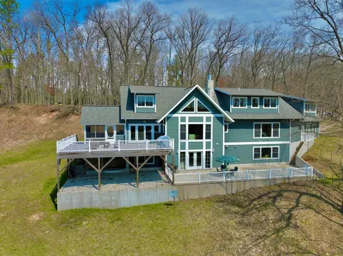 5535 E Pleasant View Trl, Ludington, MI 49431