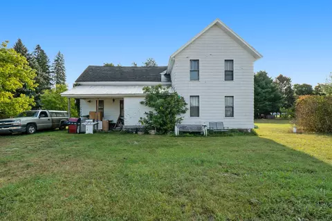 7948 Elm St, Vanderbilt, MI 49795 photo 1