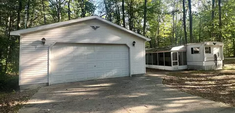 8418 W Ausable Road Roscommon Mi 48653 Rd, Roscommon, MI 48653