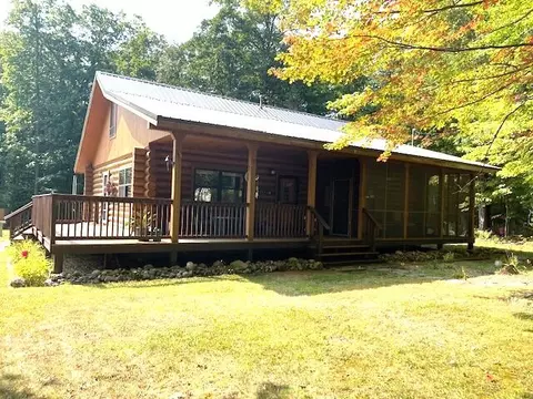 7931 Gustav Rd, Roscommon, MI 48653