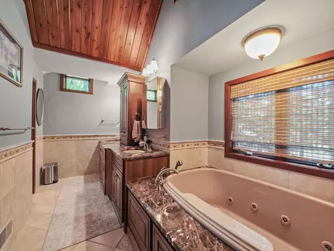 Bath - 6371 Link Blvd, Indian River, MI 49749 photo 1 of 8