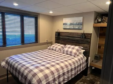 Bedroom - 6371 Link Blvd, Indian River, MI 49749 photo 9 of 12