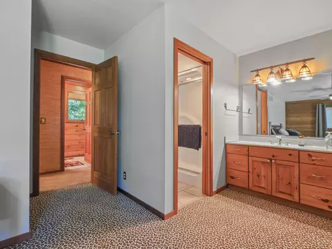Bath - 6371 Link Blvd, Indian River, MI 49749 photo 6 of 8