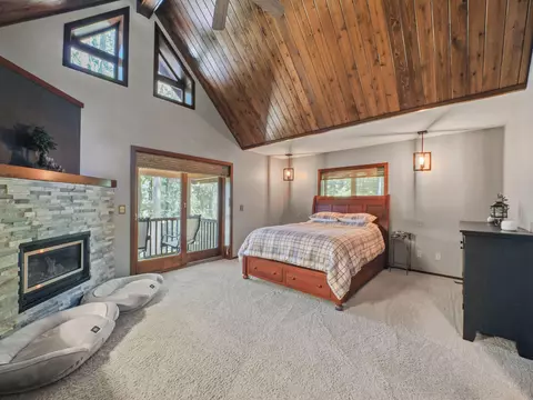 Bedroom - 6371 Link Blvd, Indian River, MI 49749 photo 1 of 12