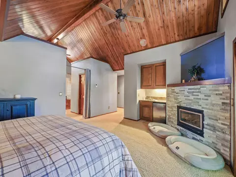 Bedroom - 6371 Link Blvd, Indian River, MI 49749 photo 2 of 12