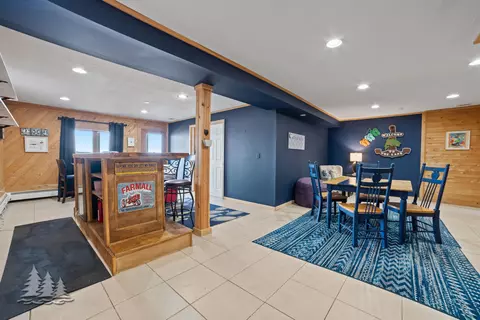 Dining - 1609 Fleming Rd, Lewiston, MI 49756 photo 3 of 6