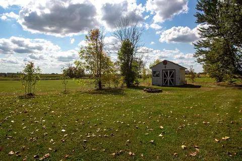 Exterior - 1325 Ritchie Rd, Gladwin, MI 48624 photo 4 of 5