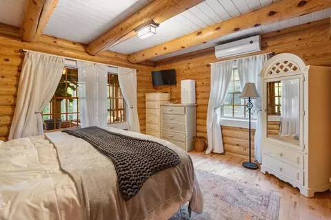 Bedroom - 6885 Maple River Rd, Brutus, MI 49716 photo 1 of 4