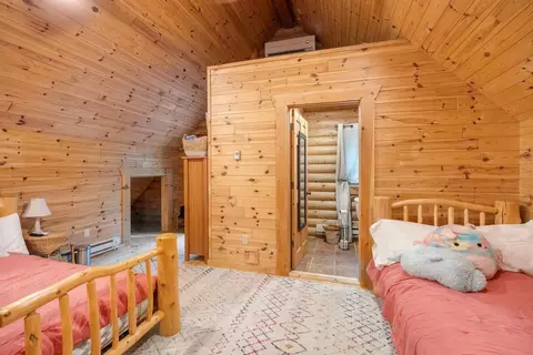 Bedroom - 6885 Maple River Rd, Brutus, MI 49716 photo 3 of 4
