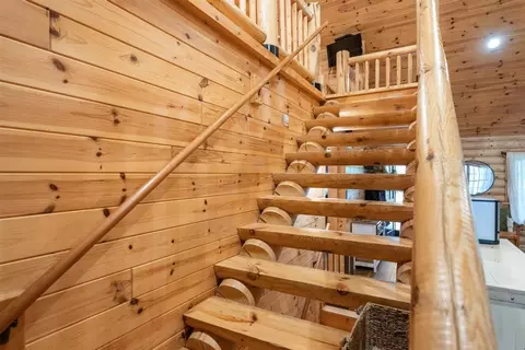 Entry Way - 6885 Maple River Rd, Brutus, MI 49716 photo 1 of 1