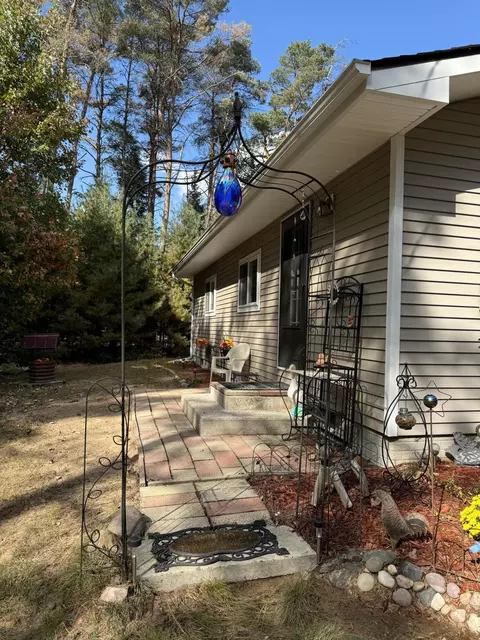 Exterior - 11770 Cherven Ln, Roscommon, MI 48653 photo 6 of 24