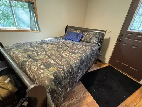 Bedroom - 11770 Cherven Ln, Roscommon, MI 48653 photo 3 of 4